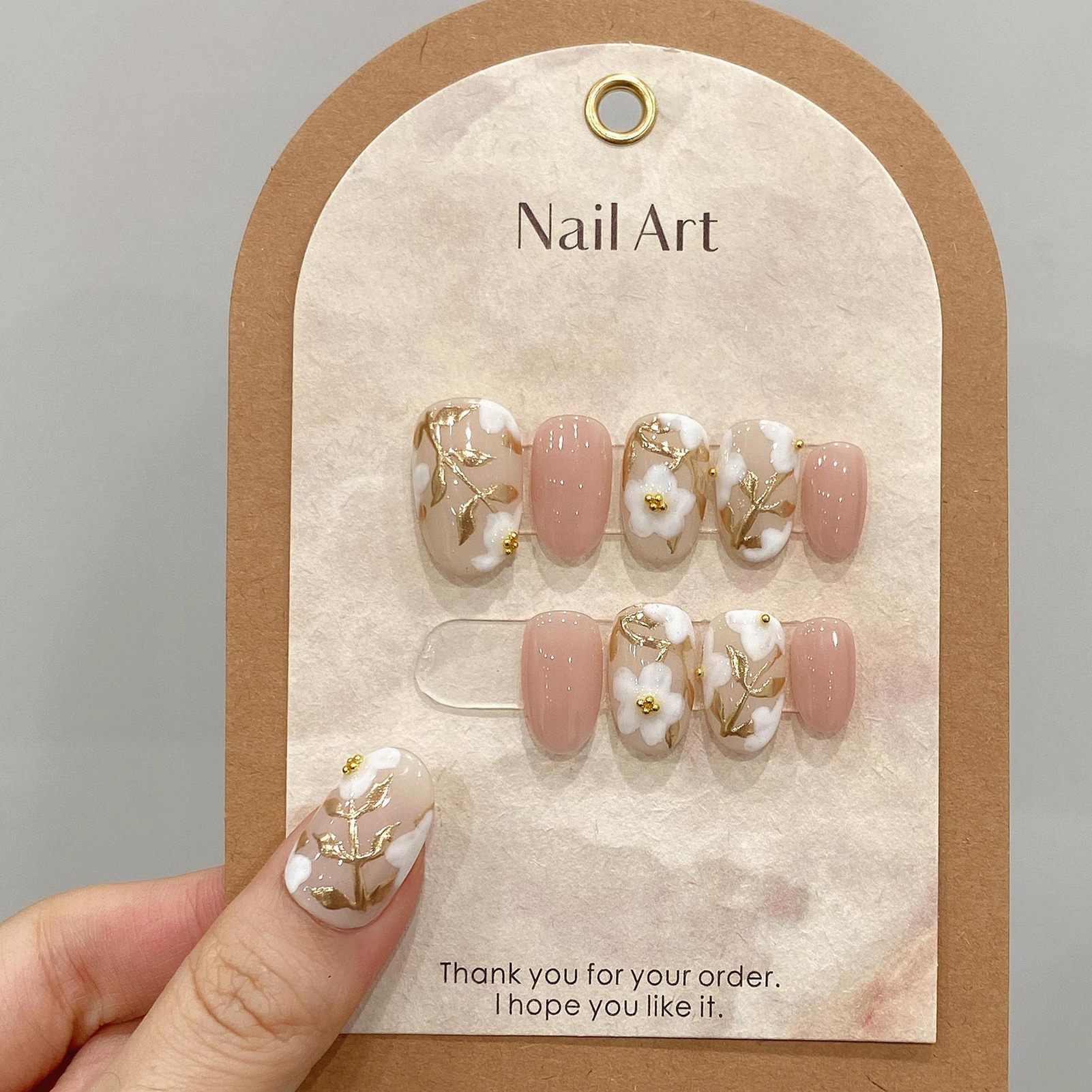 Handmade Press on Nails with W - Resin Art Flower recension och pris