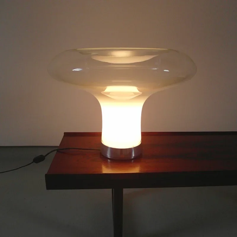 Italian Designer Glass Table L - Resin Art On Floor recension och pris