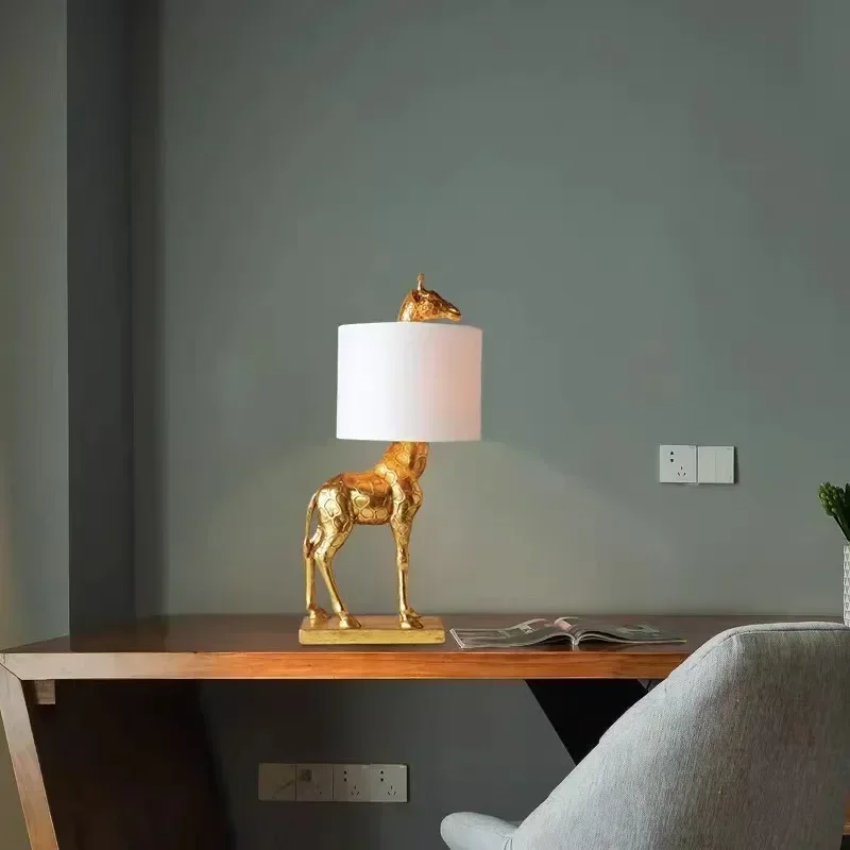 Nordic Style Giraffe Desk Lamp - Resin Art On Floor recension och pris